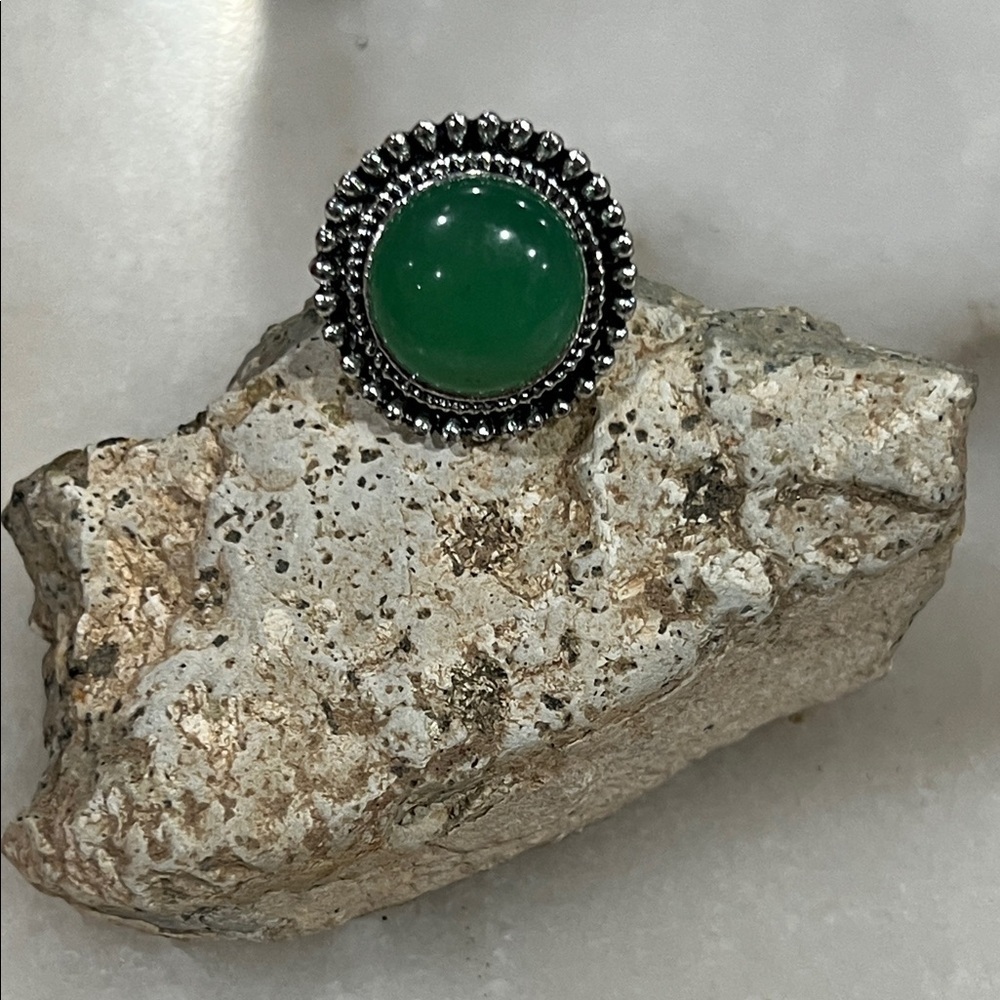 Vintage-Inspired Green Cabochon Adjustable Ring